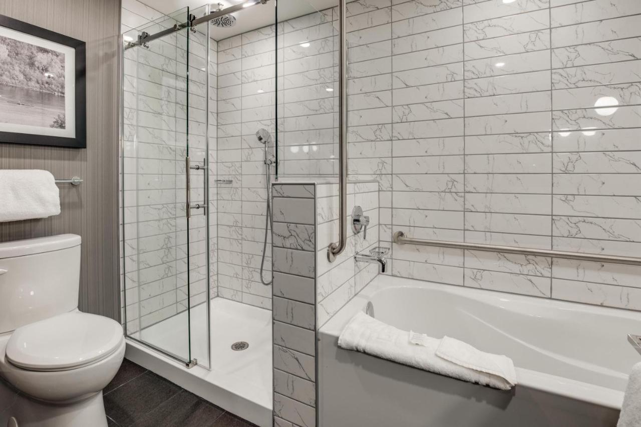 Sandman Signature Saskatoon South Hotel Esterno foto