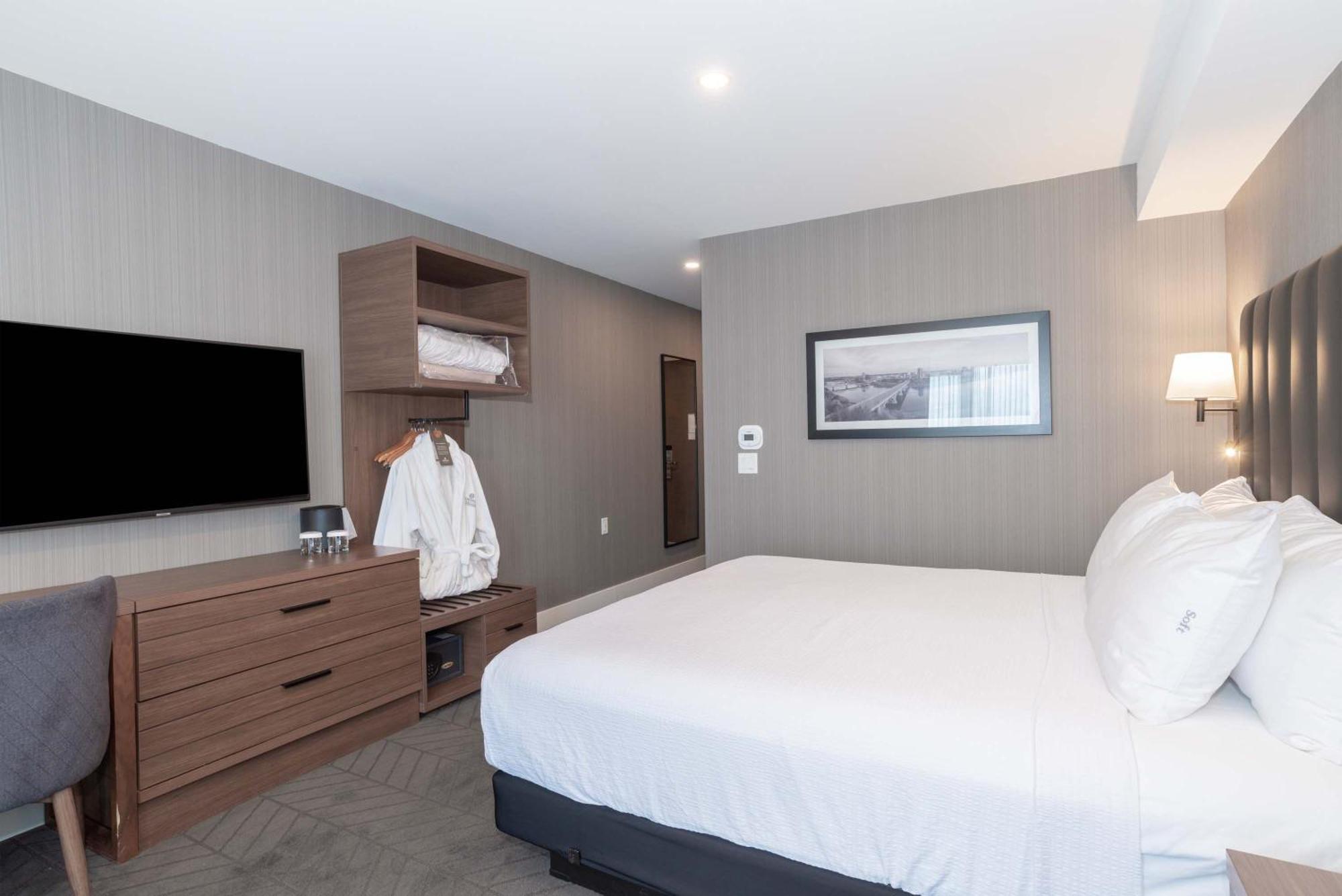 Sandman Signature Saskatoon South Hotel Esterno foto