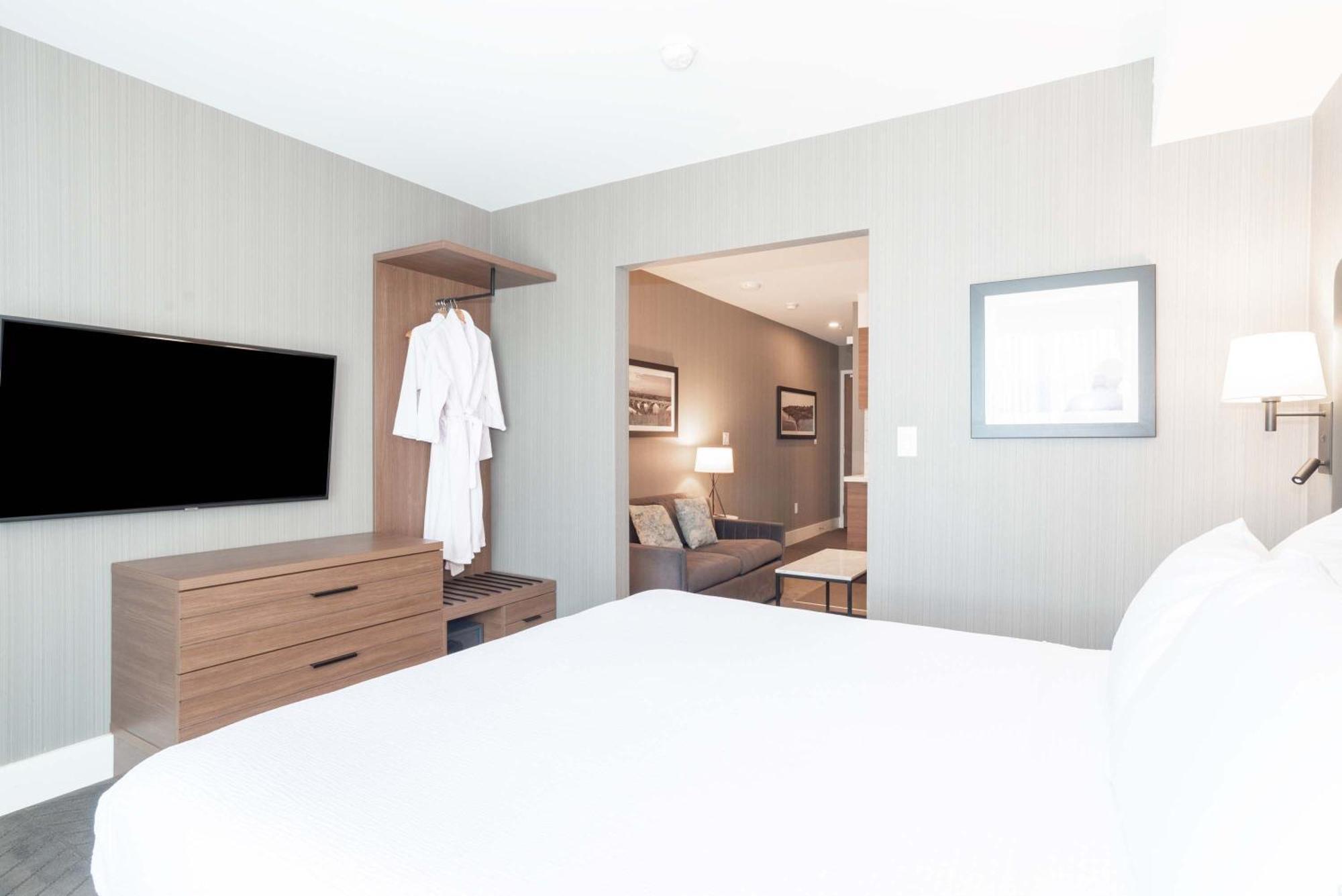 Sandman Signature Saskatoon South Hotel Esterno foto