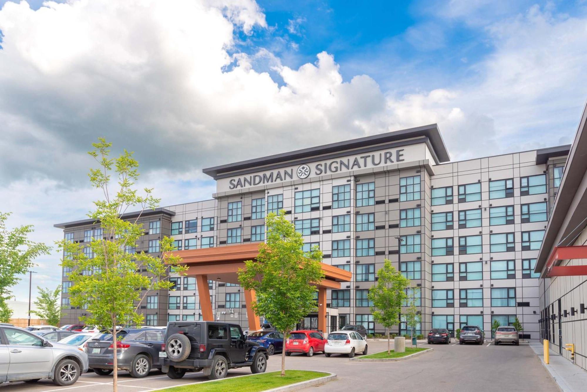 Sandman Signature Saskatoon South Hotel Esterno foto